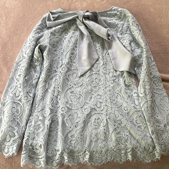 D A I N T Y   J E W E L L S - Picture 2 of 4